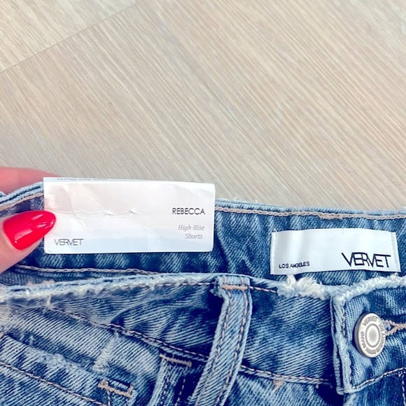 VERVET Rebecca XS High Rise Denim distressed shorts extra small NWT boutique - Picture 4 of 10